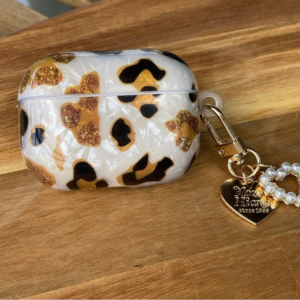 Leopard‎ AirPod Case, Cute AirPod with keychain Compatible for AirPods 1/2 & Pro